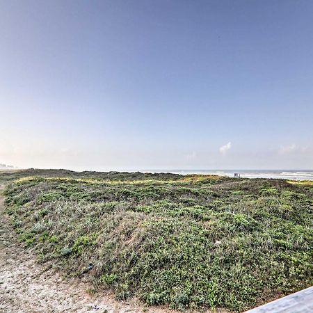 Beach Haven With Shared Amenities - Steps To Beach! South Padre Island Exterior photo