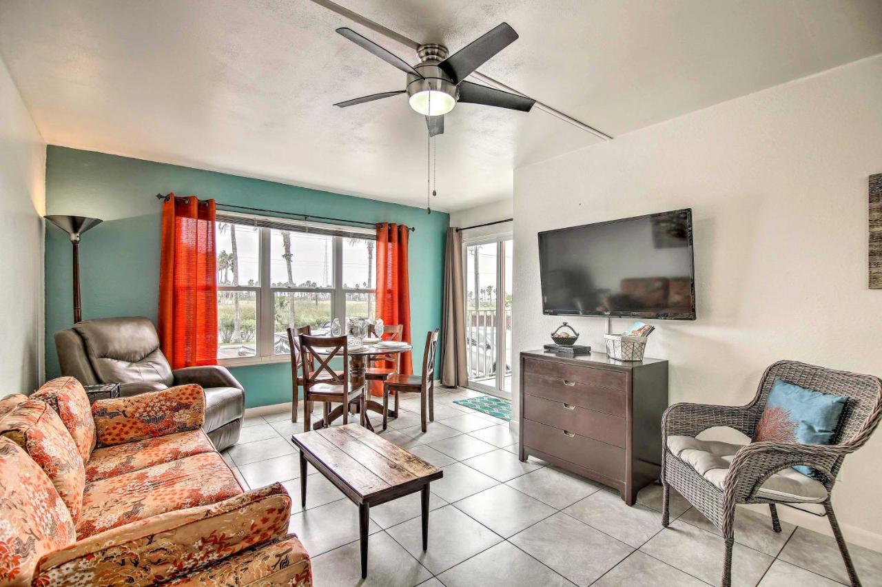 Beach Haven With Shared Amenities - Steps To Beach! South Padre Island Exterior photo